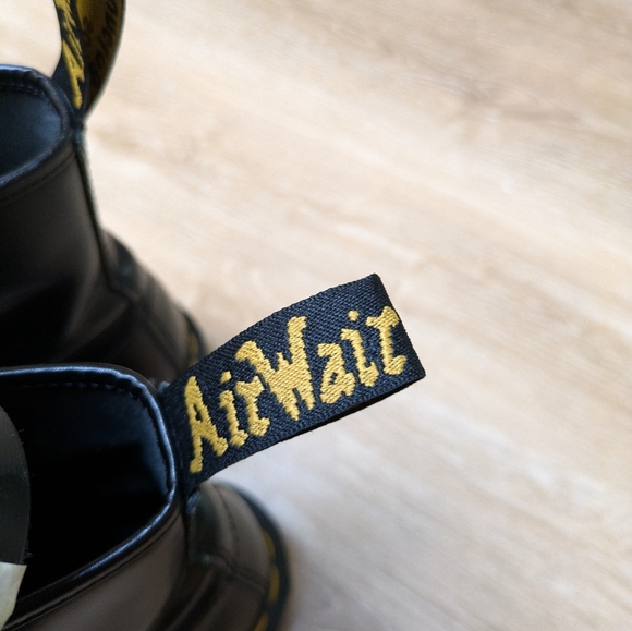 1460 Doc Martens Women's Boots Size 9 - Picture 4 of 10